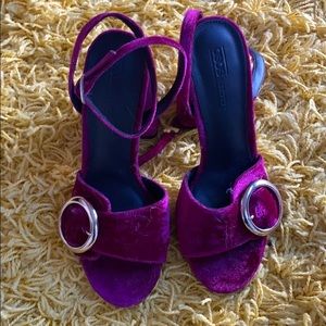 Fuschia crushed velvet chunky heels